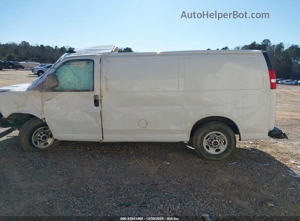 1GTW7AFP7R1165874 2024 GMC SAVANA CARGO White სალონის 360-გრადუსიანი ხედი