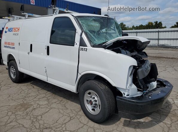 1GTW7AFP7S1121914 2025 GMC SAVANA White წინა მარჯვენა
