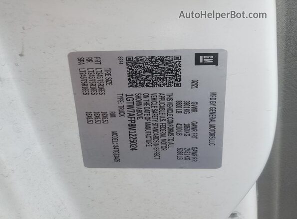 1GTW7AFP8M1225024 2021 GMC SAVANA White 