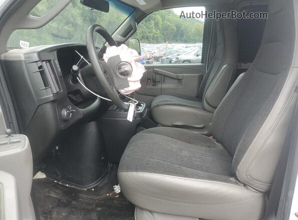 1GTW7AFP8M1225024 2021 GMC SAVANA White 
