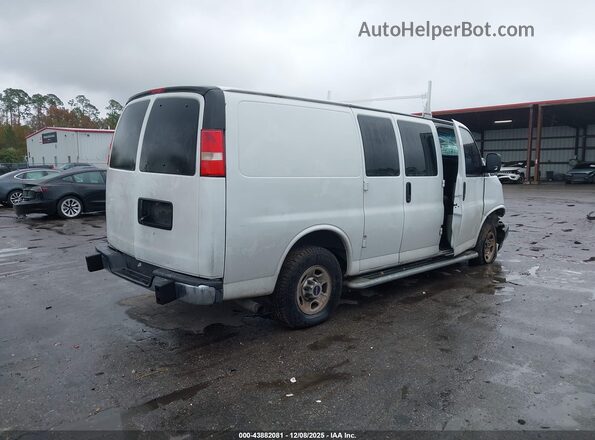 1GTW7AFPXM1212467 2021 GMC SAVANA CARGO Белый Задняя правая четверть