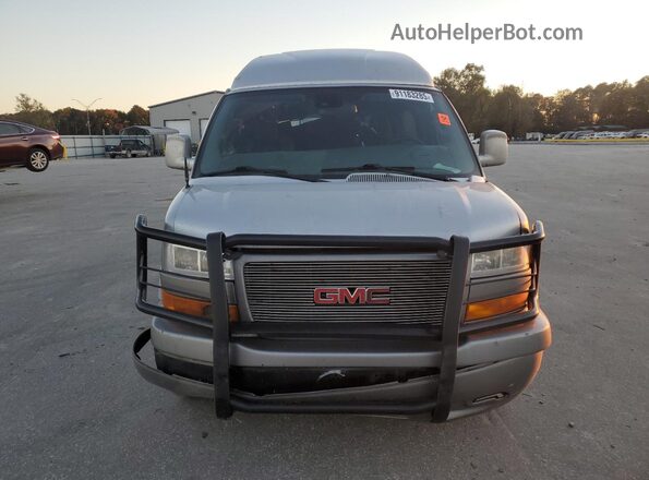 1GTW7BF76S1101580 2025 GMC SAVANA Silver Вид спереду