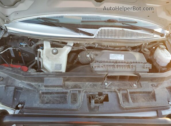 1GTW7BF76S1101580 2025 GMC SAVANA Silver Вид підкапотного простору