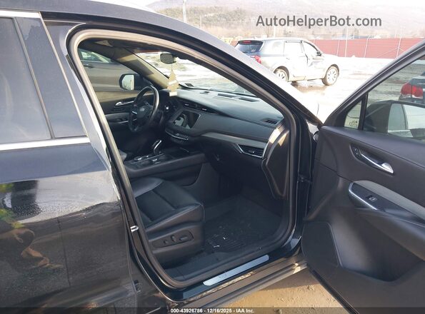 1GYFZCR46LF070475 2020 CADILLAC XT4 Black Front interior view