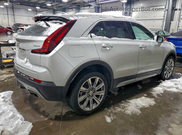 1GYFZDR43NF139146 2022 CADILLAC XT4 Silver Rear right