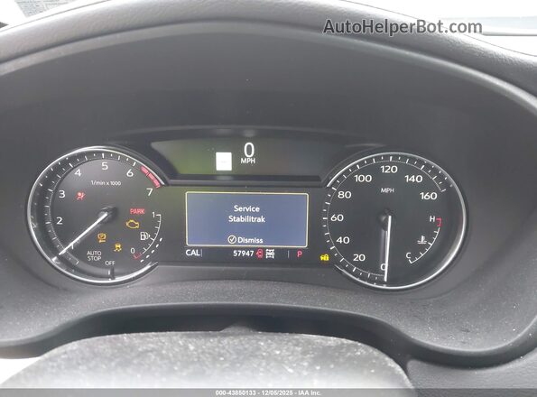 1GYFZDR46NF101135 2022 CADILLAC XT4 Серебряный Вид задних сидений