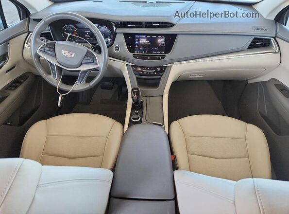 1GYKNDRS3LZ170627 2020 CADILLAC XT5 Gray Vista del salpicadero