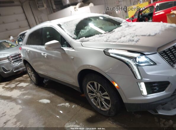 1GYKNDRS8LZ166475 2020 CADILLAC XT5 Silver უკანა სალონის ხედი
