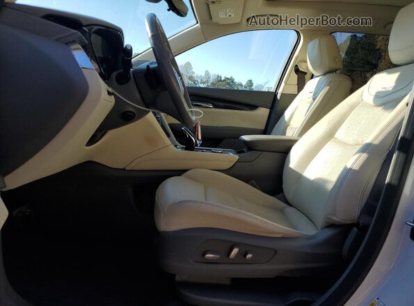 1GYKPCRS5LZ236342 2020 CADILLAC OTHER White Widok wnętrza z przodu