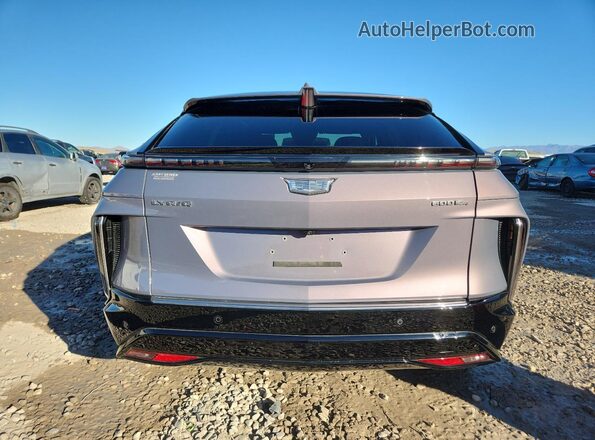 1GYKPSRL5RZ124944 2024 CADILLAC OTHER Silver Вид ззаду