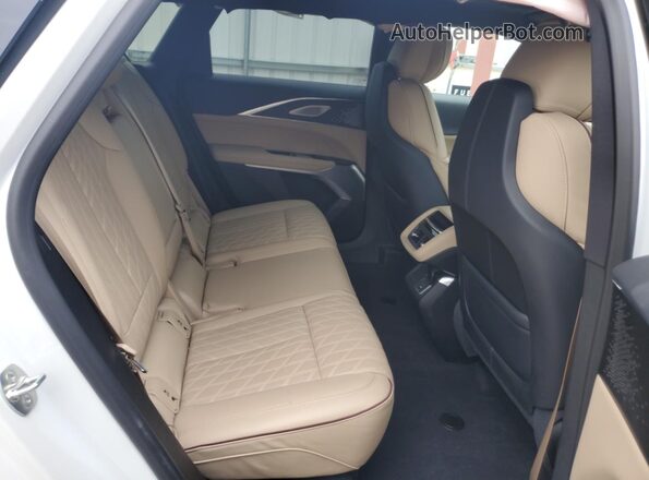 1GYKPSRL5RZ133448 2024 CADILLAC OTHER White უკანა სავარძლების ხედი