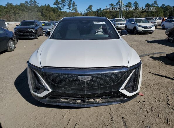 1GYKPVRL3RZ119808 2024 CADILLAC OTHER White Vista frontal