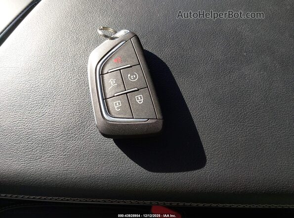 1GYKPVRL7RZ121464 2024 CADILLAC OTHER Белый Вид панели приборов