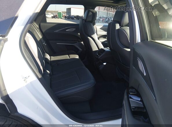 1GYKPVRL7RZ121464 2024 CADILLAC OTHER Белый Вид наклейки с VIN-кодом