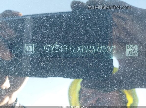1GYS4BKLXPR371330 2023 CADILLAC ESCALADE White Շարժիչի բաժամունքի տեսք