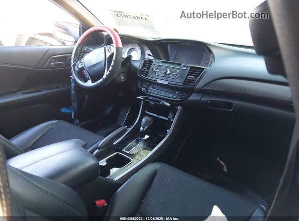 1HGCR2F53HA044535 2017 HONDA ACCORD Red Vista interior delantera