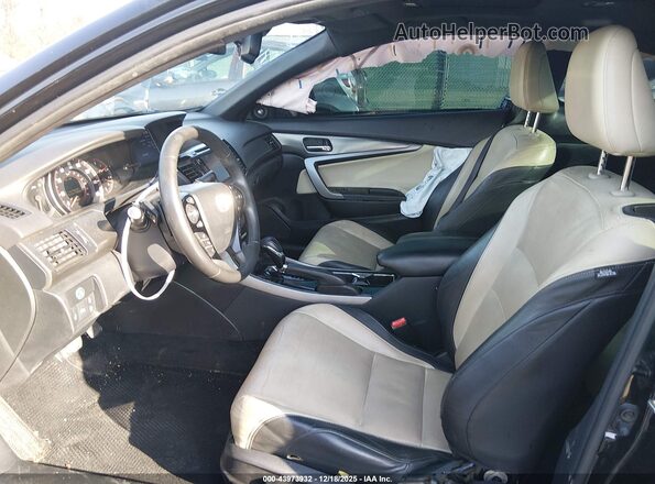 1HGCT2B02HA002689 2017 HONDA ACCORD Black Front interior view
