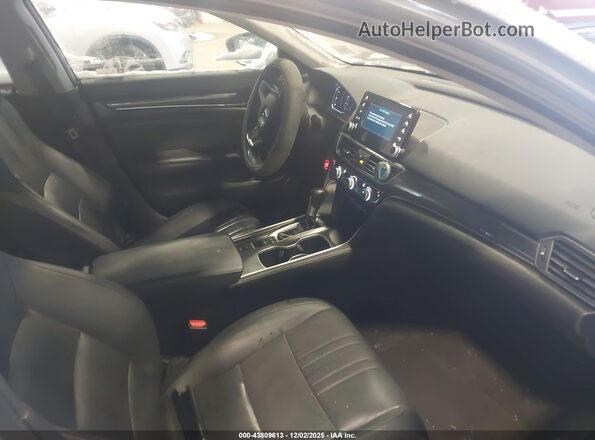 1HGCV1F4XNA070204 2022 HONDA ACCORD Light Blue Вид салона спереди