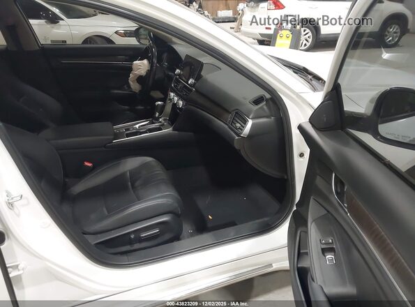 1HGCV1F5XNA025658 2022 HONDA ACCORD White Front interior view