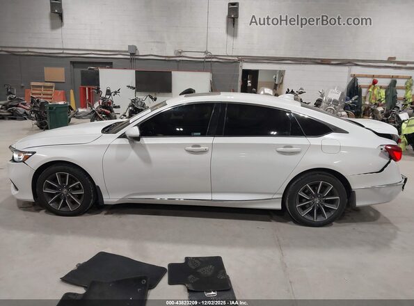 1HGCV1F5XNA025658 2022 HONDA ACCORD White 360 interior view