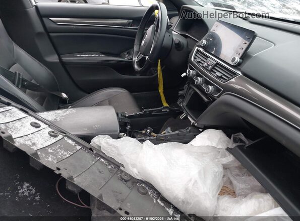 1HGCV2F36JA050068 2018 HONDA ACCORD White Widok wnętrza z przodu