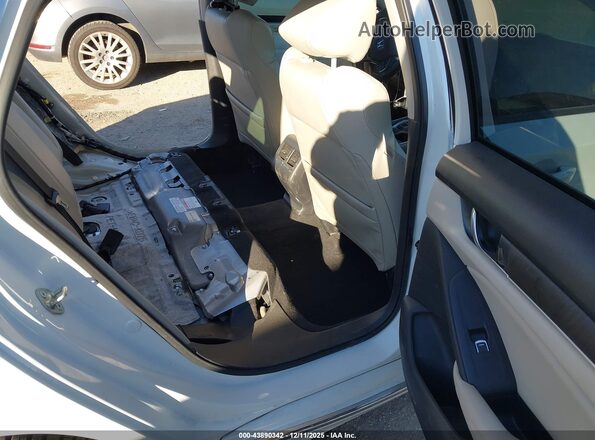 1HGCV3F57JA016471 2018 HONDA ACCORD HYBRID Белый 