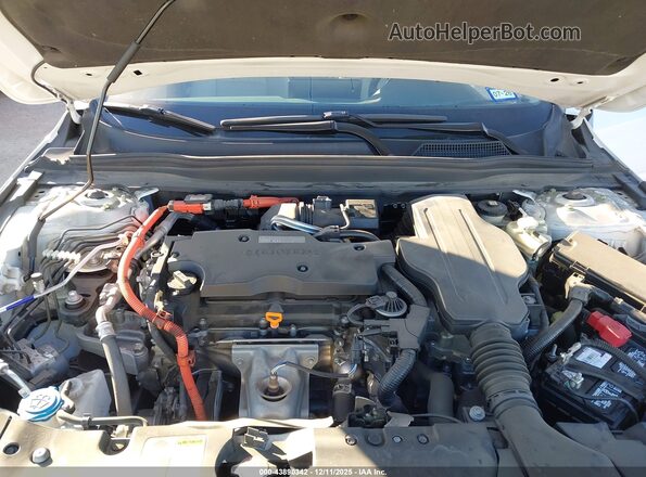 1HGCV3F57JA016471 2018 HONDA ACCORD HYBRID Белый 