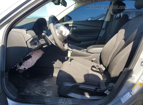 1HGCY1F25RA084359 2024 HONDA ACCORD Серебряный Вид салона спереди