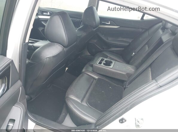 1N4AA6AP6HC410267 2017 NISSAN MAXIMA Silver VIN sticker view