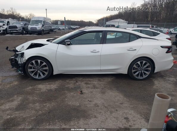 1N4AA6FV2PC502563 2023 NISSAN MAXIMA PLATINUM White სალონის 360-გრადუსიანი ხედი