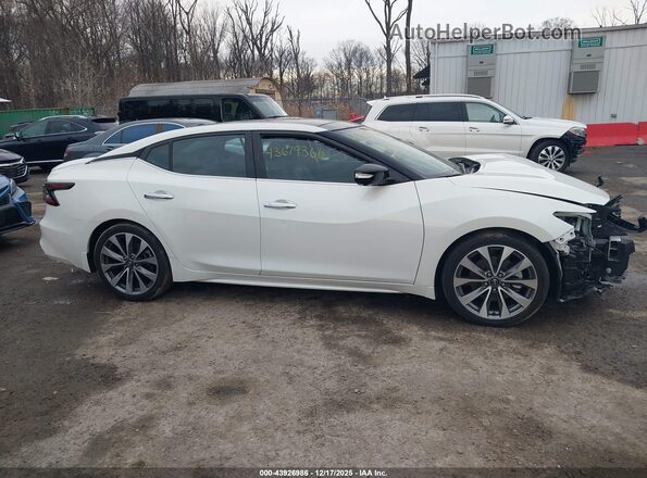 1N4AA6FV2PC502563 2023 NISSAN MAXIMA PLATINUM White უკანა სალონის ხედი