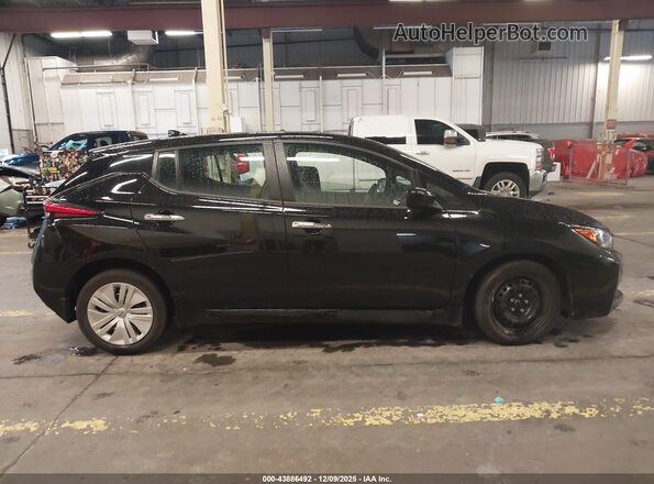 1N4AZ1BV7PC559973 2023 NISSAN LEAF Black Vista interior trasera