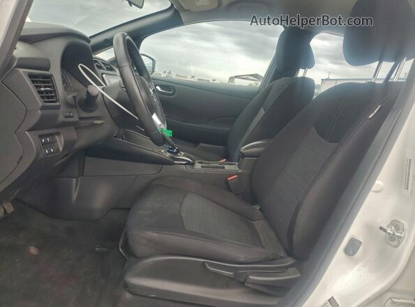 1N4AZ1CV2MC551967 2021 NISSAN LEAF White Front interior view