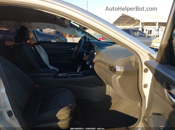 1N4BL4BV2NN303569 2022 NISSAN ALTIMA Silver Вид салону спереду