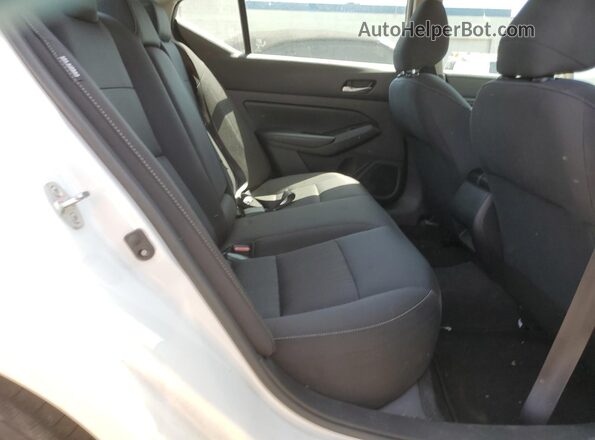 1N4BL4BV3MN330925 2021 NISSAN ALTIMA White Widok tylnych siedzeń