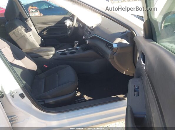 1N4BL4BV4NN413118 2022 NISSAN ALTIMA White წინა სალონის ხედი