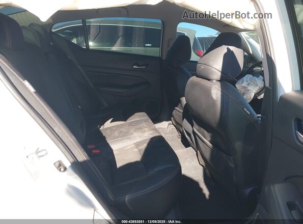 1N4BL4CV0MN404641 2021 NISSAN ALTIMA White Vista de la etiqueta del VIN