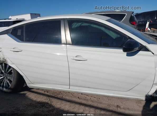 1N4BL4CV0MN404641 2021 NISSAN ALTIMA White Vista interior de 360 grados