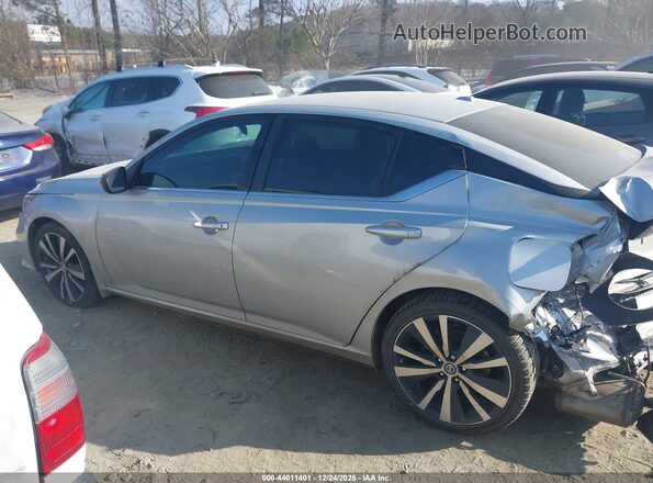 1N4BL4CV0NN371609 2022 NISSAN ALTIMA Silver Вид задньої частини салону