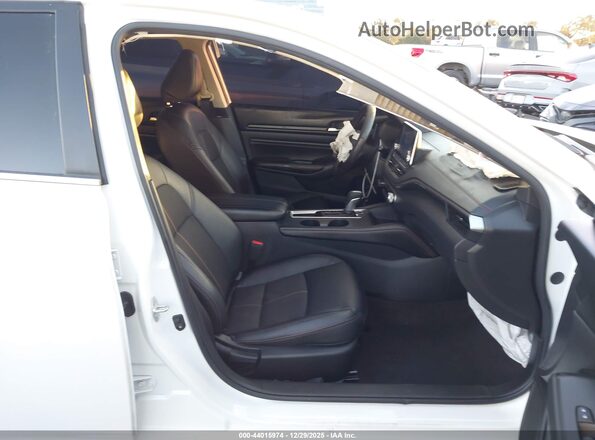 1N4BL4CV1NN330096 2022 NISSAN ALTIMA White Вид салону спереду