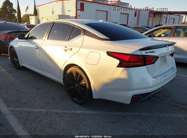 1N4BL4CV1NN330096 2022 NISSAN ALTIMA White Задня ліва чверть