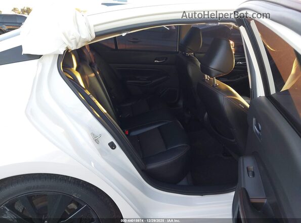 1N4BL4CV1NN330096 2022 NISSAN ALTIMA White Вид наклейки з VIN-кодом