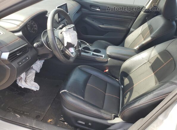 1N4BL4CV1NN373417 2022 NISSAN ALTIMA Silver Front interior view