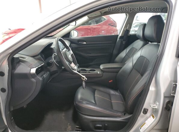 1N4BL4CV6NN344429 2022 NISSAN ALTIMA Silver Widok wnętrza z przodu