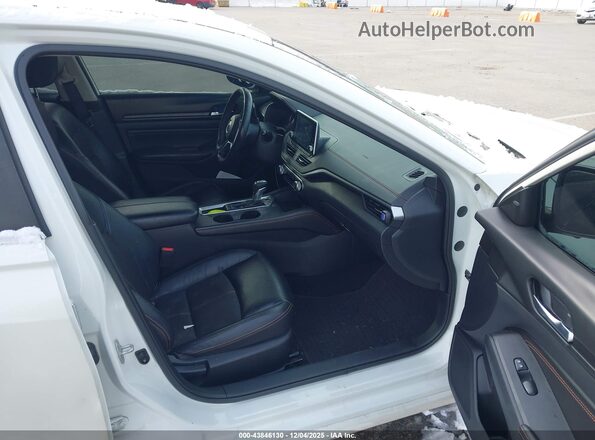 1N4BL4CV8KC164599 2019 NISSAN ALTIMA White Вид салону спереду