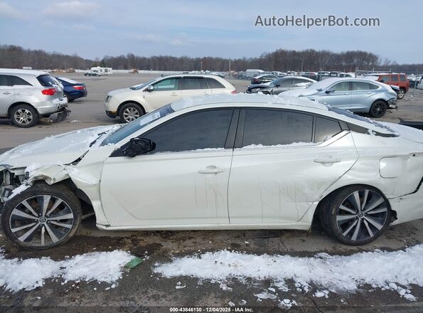 1N4BL4CV8KC164599 2019 NISSAN ALTIMA White 