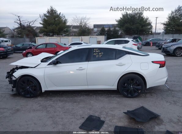 1N4BL4CW3LC235055 2020 NISSAN ALTIMA White 360 interior view