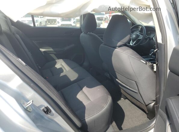 1N4BL4DV0RN404371 2024 NISSAN ALTIMA Silver Rear seats view