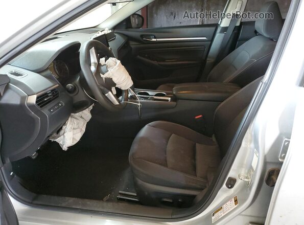 1N4BL4DV2MN388053 2021 NISSAN ALTIMA Silver Вид салону спереду
