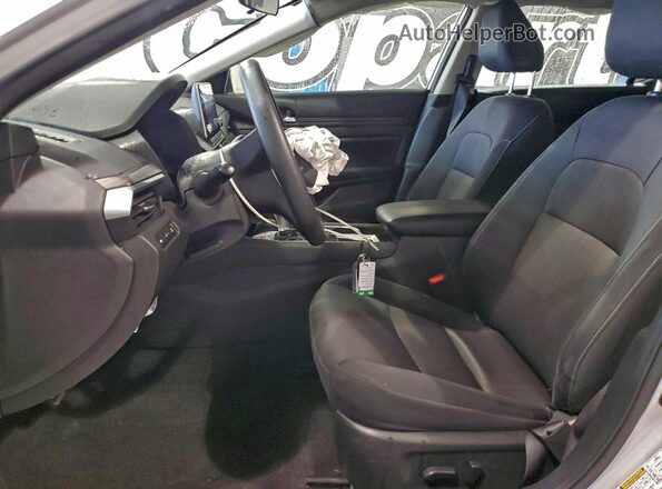 1N4BL4DV2RN338955 2024 NISSAN ALTIMA Silver Front interior view